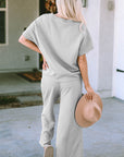 Ensemble t-shirt ample texturé gris et pantalon à cordon de serrage