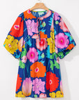 Robe babydoll bleu foncé à imprimé floral et col fendu