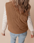 Gilet matelassé zippé à col montant en velours côtelé café