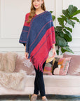 Hdf3007rdbl - Poncho à franges à imprimé chaîne bicolore rouge et bleu
