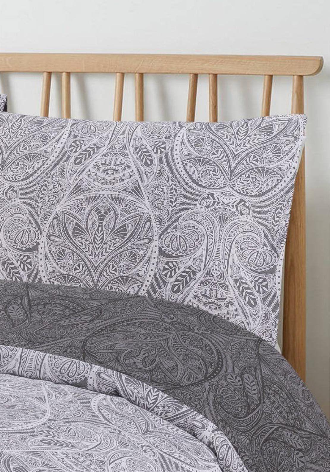 Vantona Paisley Damask Duvet Cover Set - Toi ‘n’ Moi Ltd