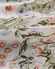 Robe courte à volants et col montant froncé à imprimé floral vert
