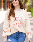 Beige Plus Size Flower Patched Side Slits Crewneck Top - Toi ‘n’ Moi Ltd