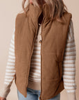 Gilet matelassé zippé à col montant en velours côtelé café
