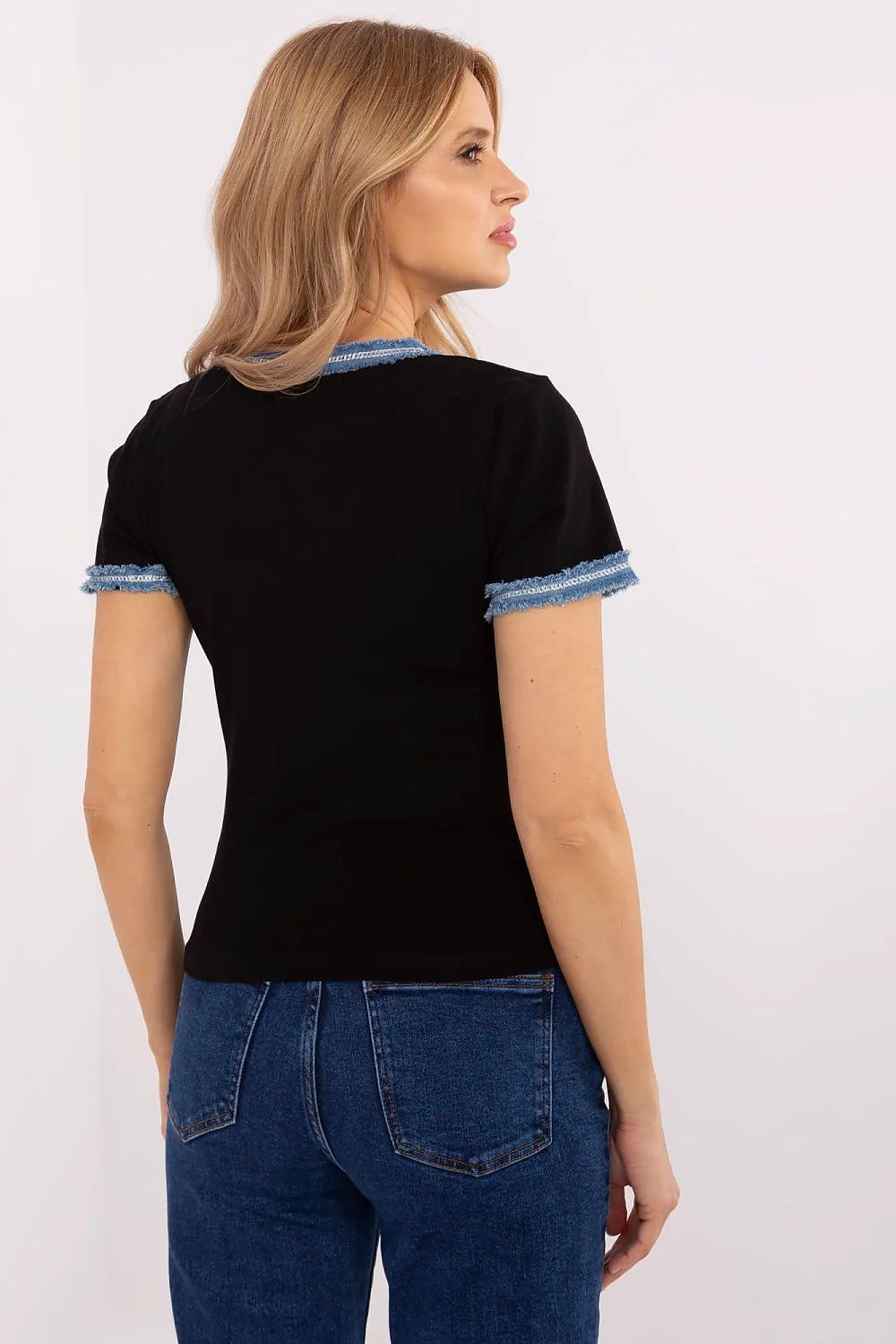 Blouse model 210127 NM - Toi ‘n’ Moi Ltd