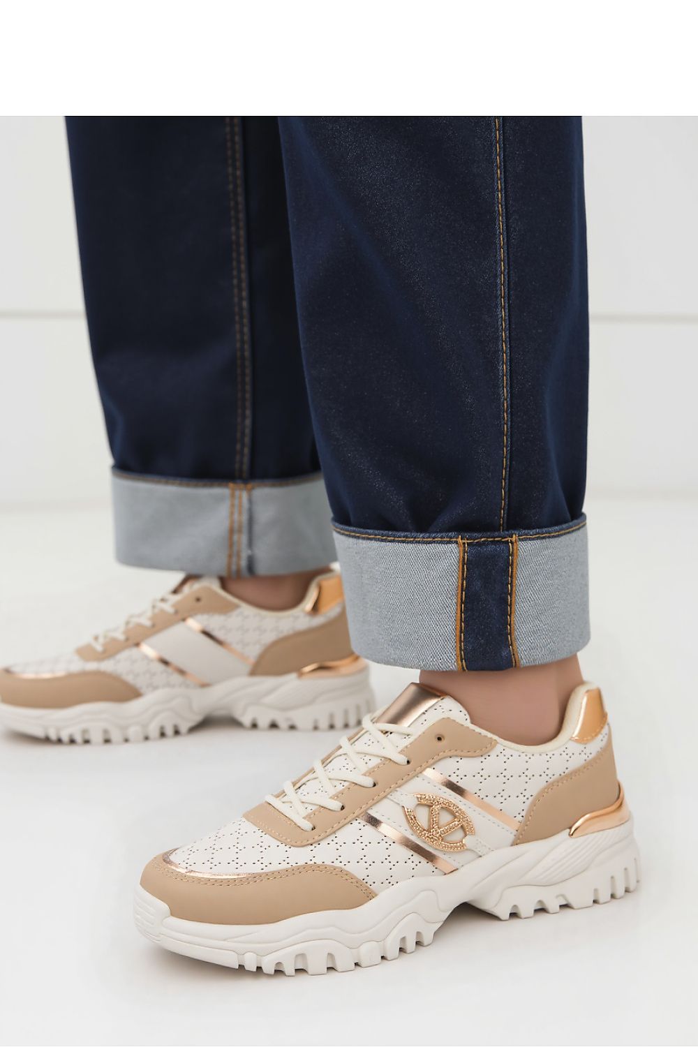 Sport Shoes model 210199 Inello