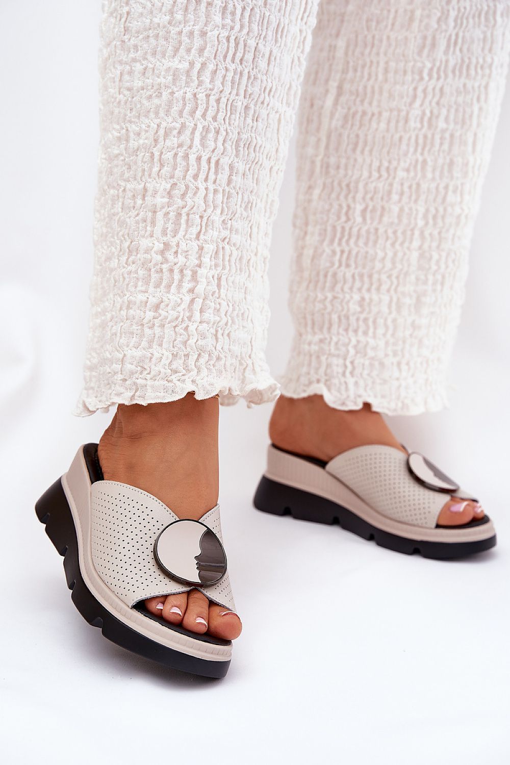 Flip-flops model 211673 Step in style