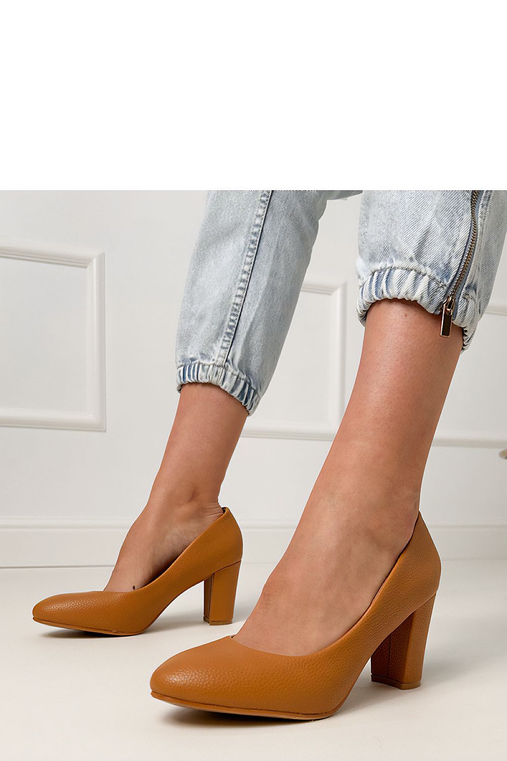 Block heel pumps model 214591 PRIMO