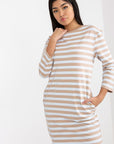 Daydress model 175116 Rue Paris