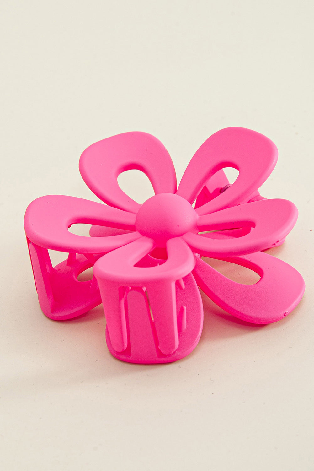 Camel Sweet Hollowed Flower Shape Claw Clip - Toi ‘n’ Moi Ltd
