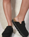 Chunky Closed Toe Buckle Sandals - Toi ‘n’ Moi Ltd