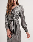 Mini-robe nouée sur le devant en argent