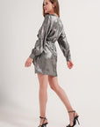 Mini-robe nouée sur le devant en argent