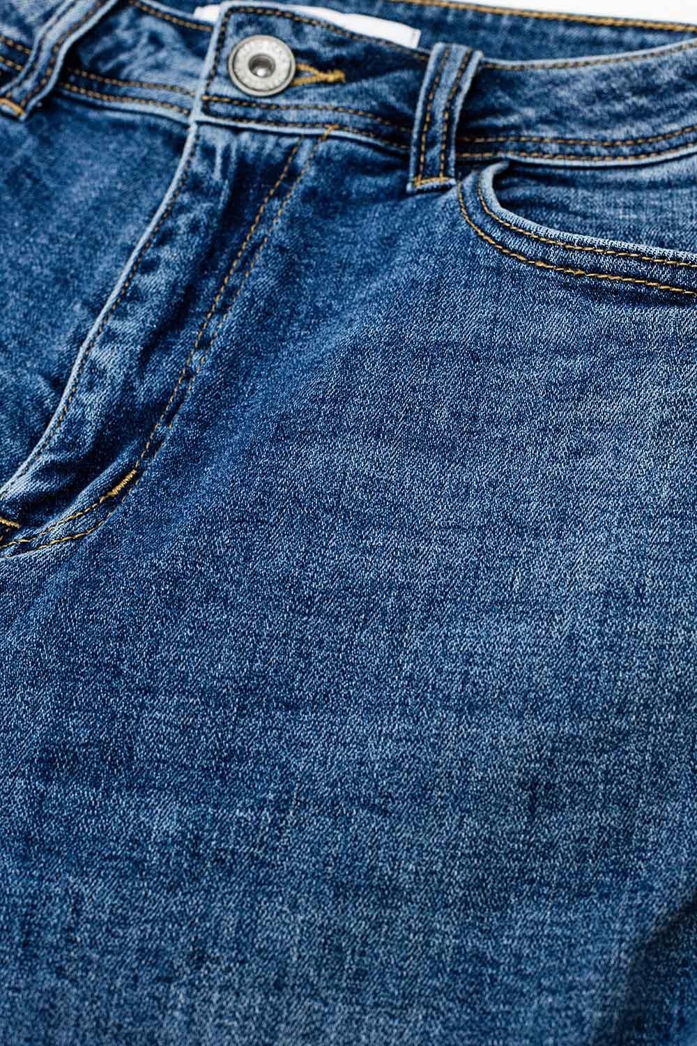 Skinny Stretchy Jeans With Five Pockets in Dark Wash