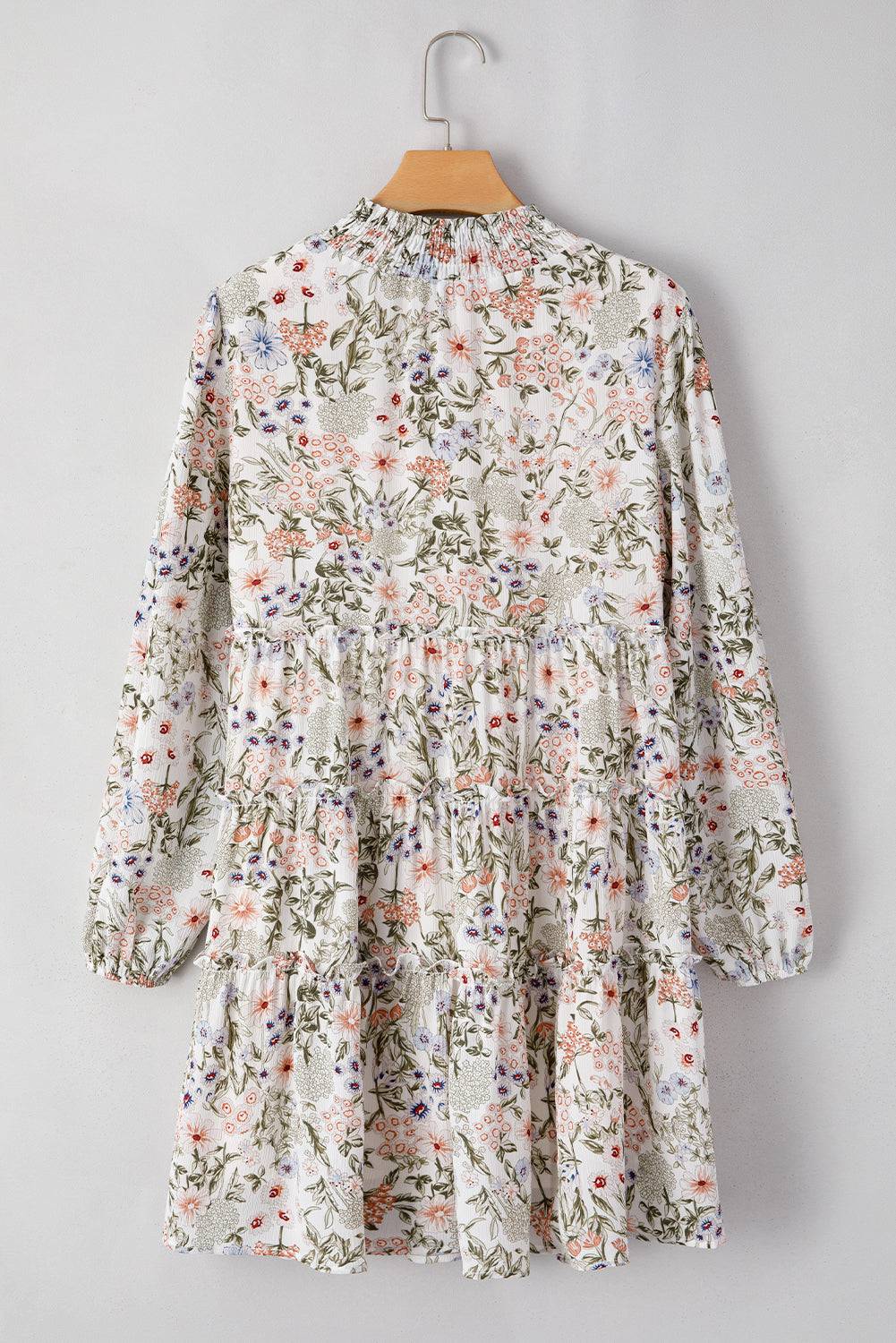 Robe courte à volants et col montant froncé à imprimé floral vert