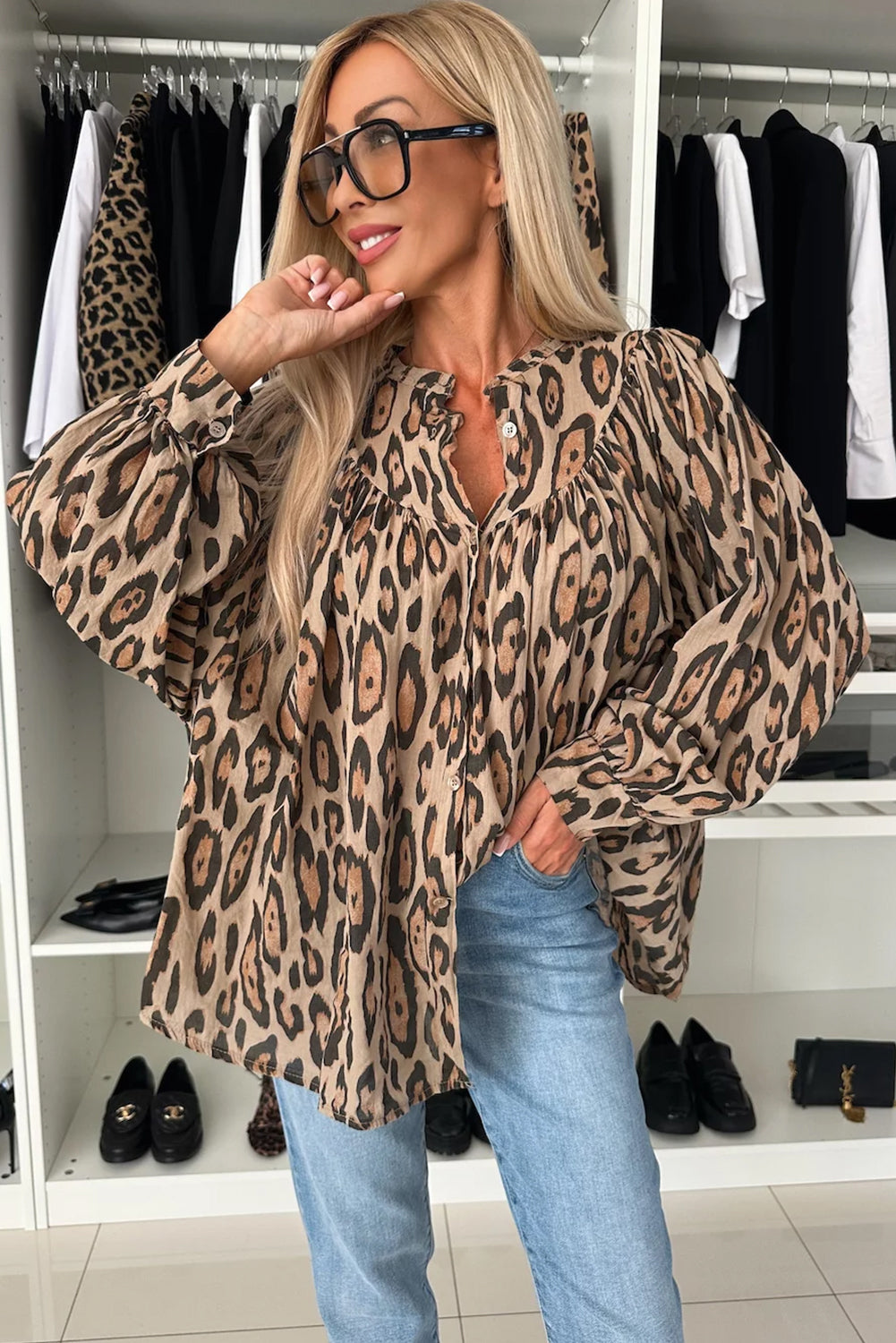 Chemise décontractée surdimensionnée à manches ballon et imprimé léopard beige clair