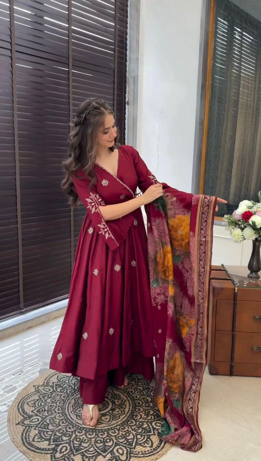 Elegant Anarkali Kurta Set – Pure Chinnon with Sequin Work | V-Neck Ethnic Indian Summer Dress for Festive & Casual Occasions | Sustainable Fashion - Toi ‘n’ Moi Ltd