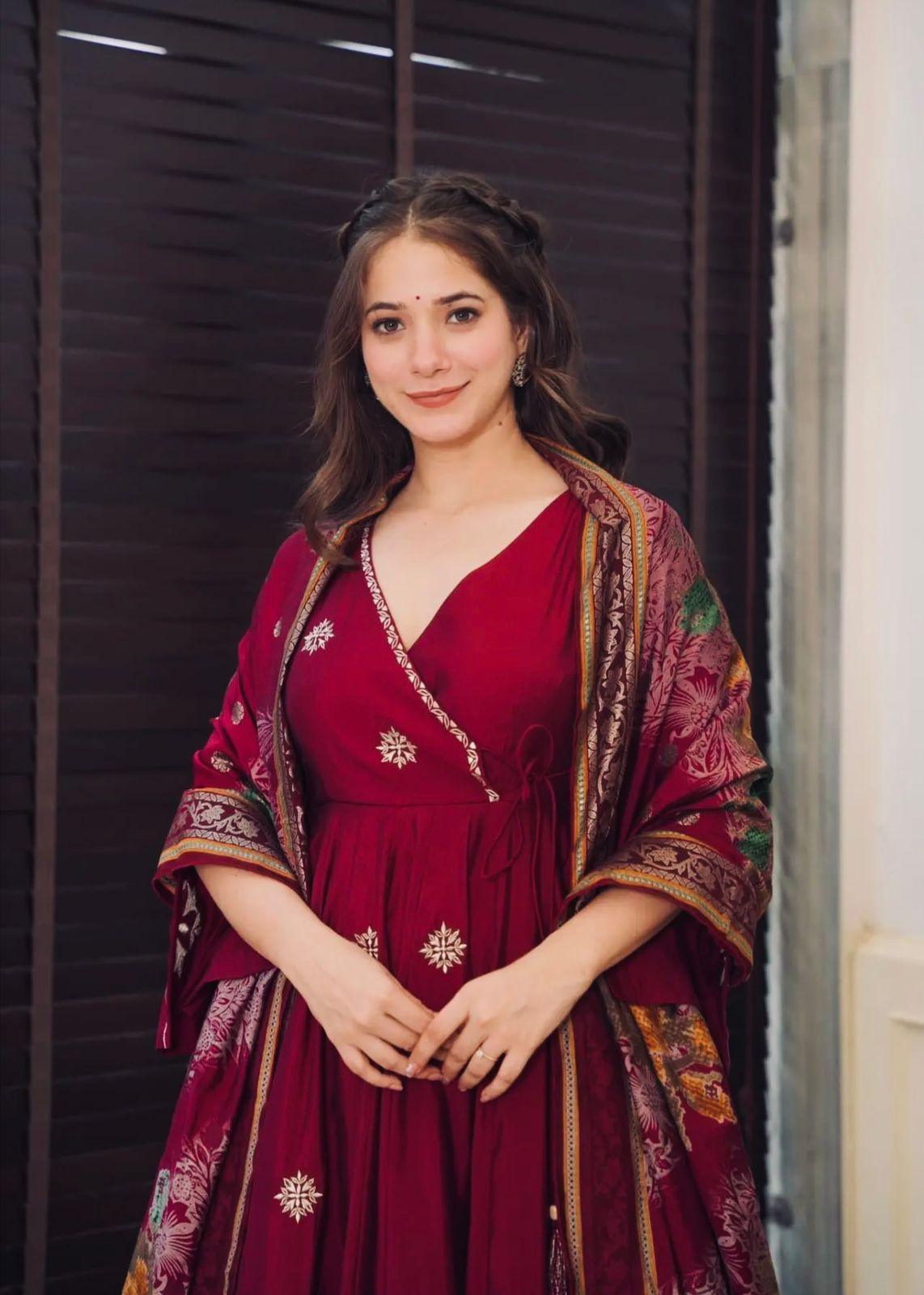Elegant Anarkali Kurta Set – Pure Chinnon with Sequin Work | V-Neck Ethnic Indian Summer Dress for Festive & Casual Occasions | Sustainable Fashion - Toi ‘n’ Moi Ltd