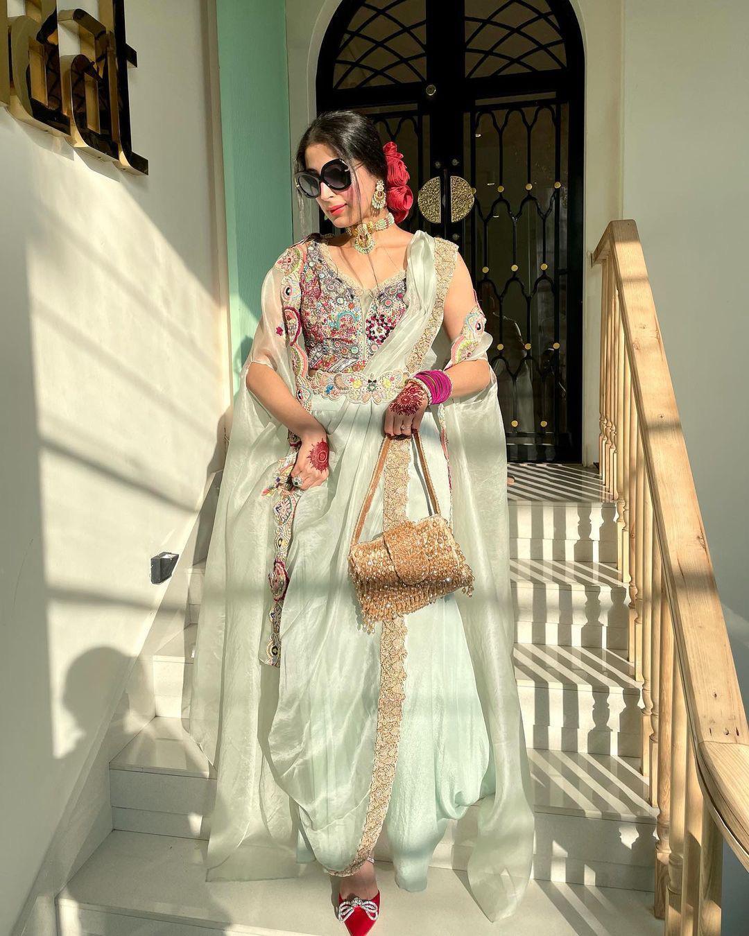 Readymade Pre-Stitched Saree – Ready-to-Wear Indian Ethnic Sari in Elegant Shade with Beautiful Embroidery Work - Toi ‘n’ Moi Ltd