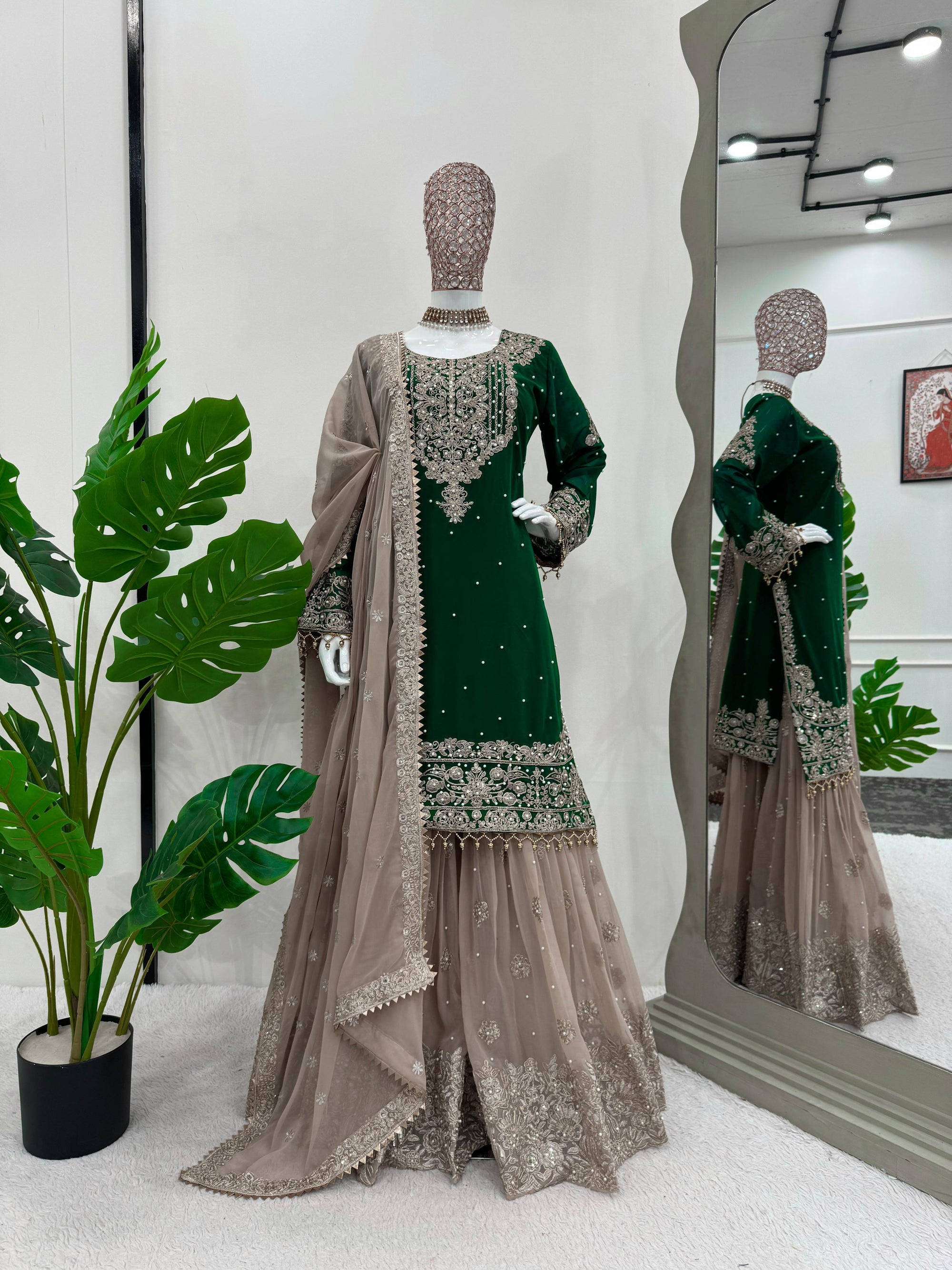 Elegant Kurta Sharara Suit – Ready-to-Wear 3-Piece Salwar Kameez | Stylish Pakistani & Punjabi Wedding Dress | Bridesmaids Sharara Set - Toi ‘n’ Moi Ltd