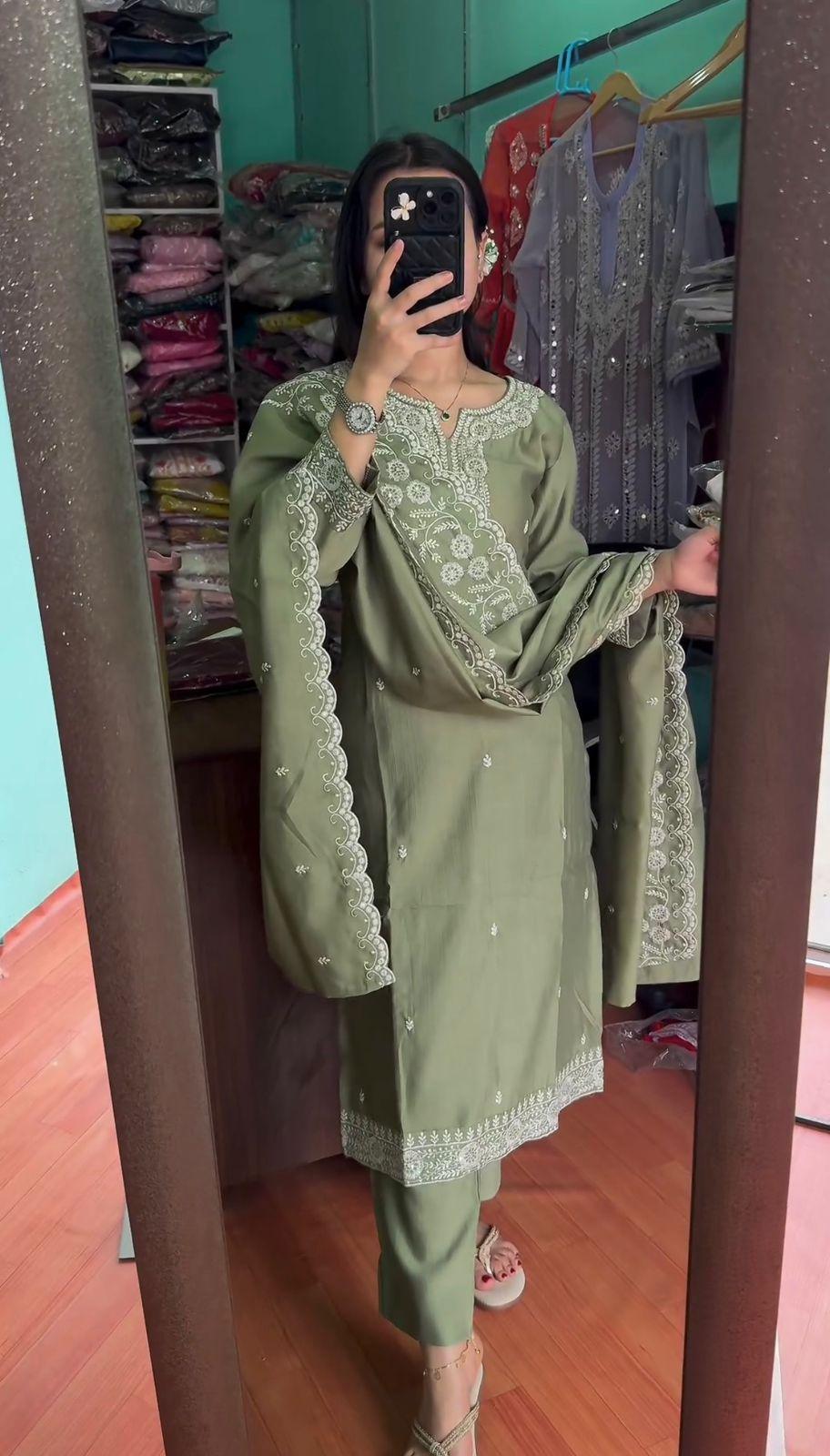 Elegant Salwar Kameez – Pakistani Wedding Dress with Heavy Handmade Embroidery | Eid Special Dress for a Glamorous Look - Toi ‘n’ Moi Ltd
