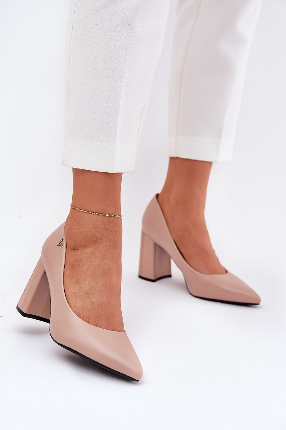 Block heel pumps model 209781 Step in style - Toi ‘n’ Moi Ltd