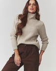  Turtleneck model 220775 Makadamia 