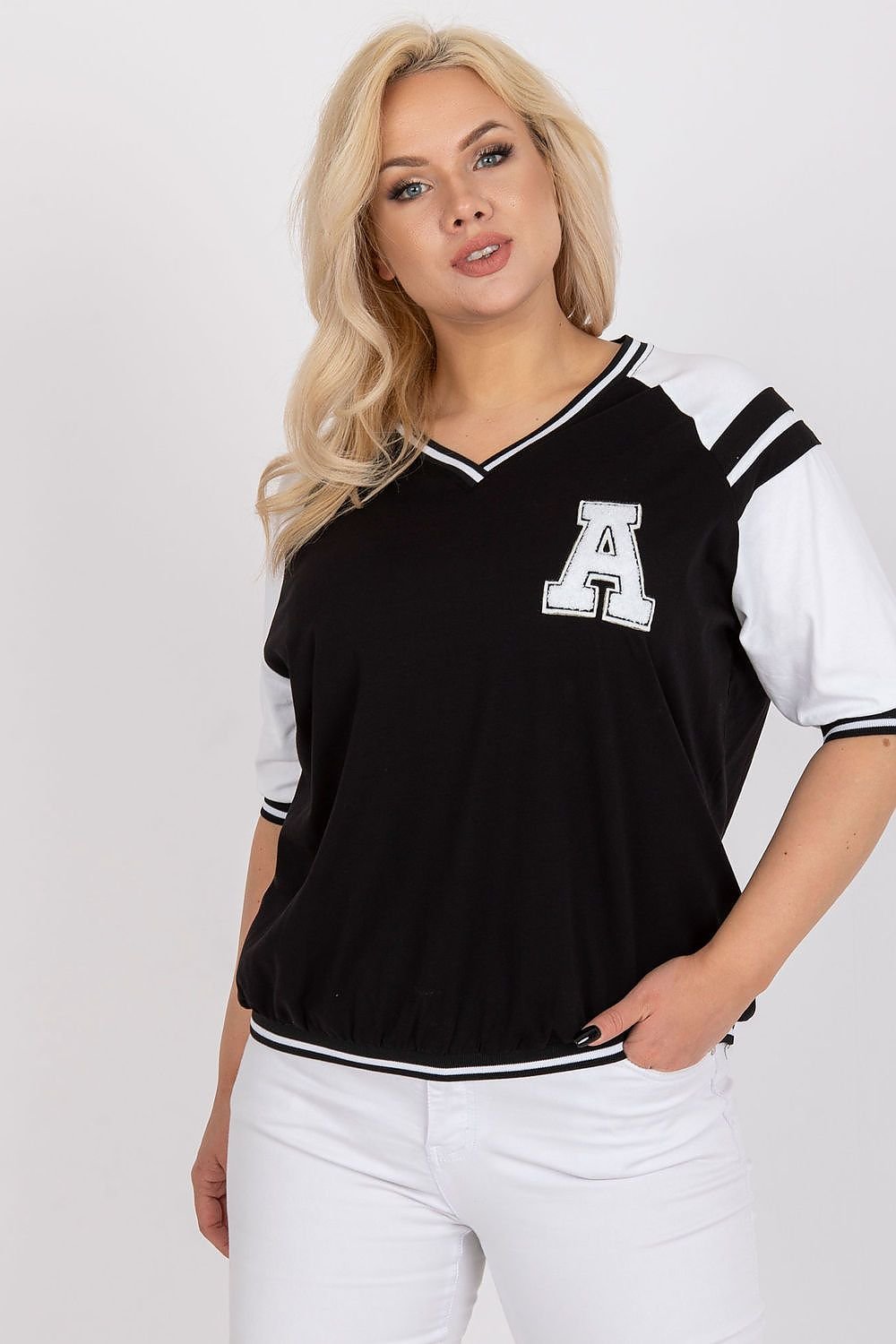 Blouse model 165955 Relevance - Toi ‘n’ Moi Ltd