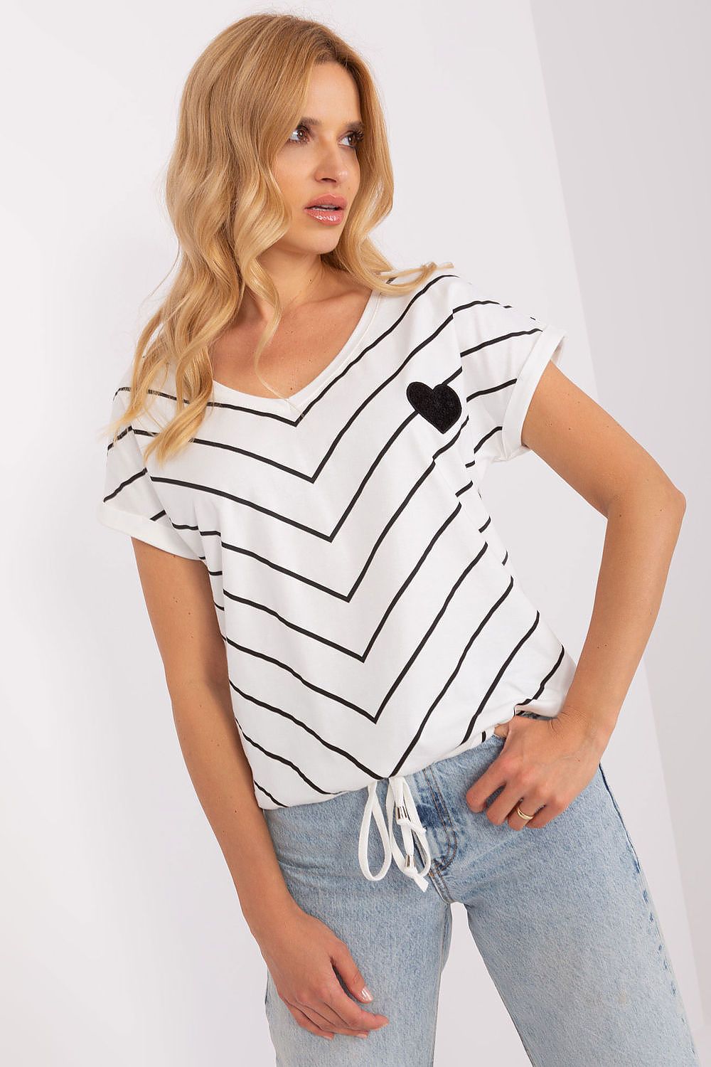 Blouse model 182146 Relevance - Toi ‘n’ Moi Ltd