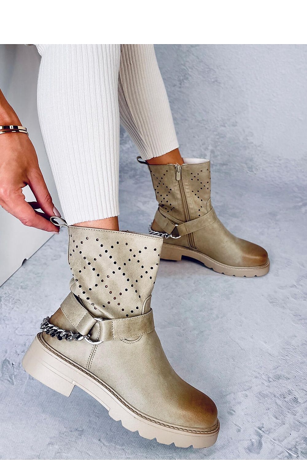 Boots model 184923 Inello - Toi ‘n’ Moi Ltd