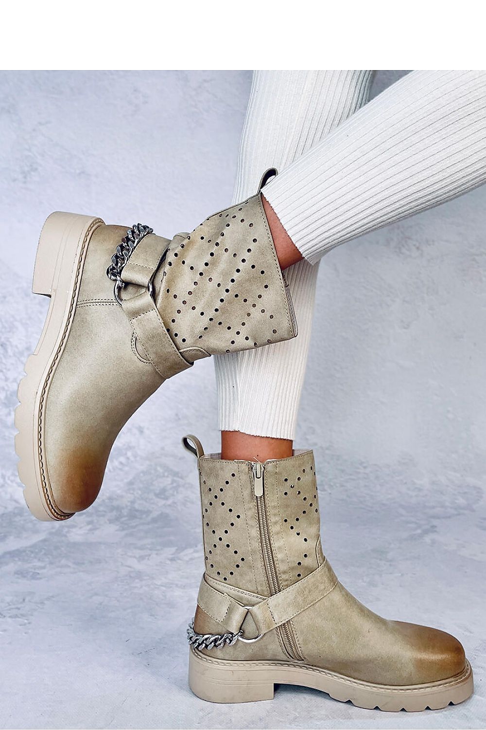 Boots model 184923 Inello - Toi ‘n’ Moi Ltd