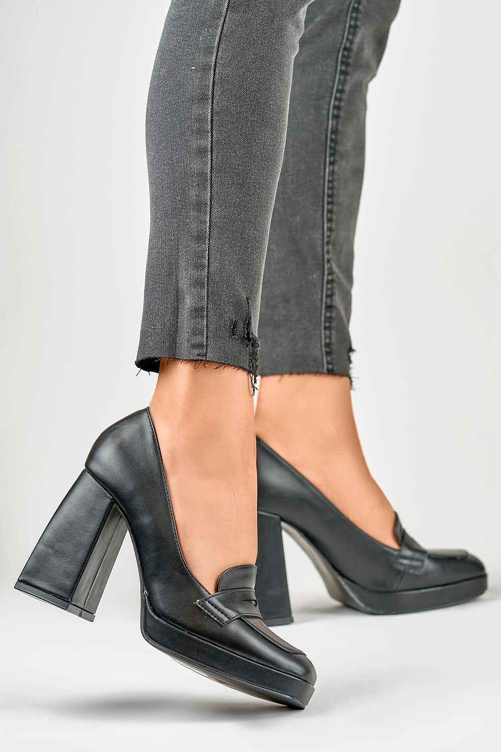  Heel pumps model 185398 PRIMO 