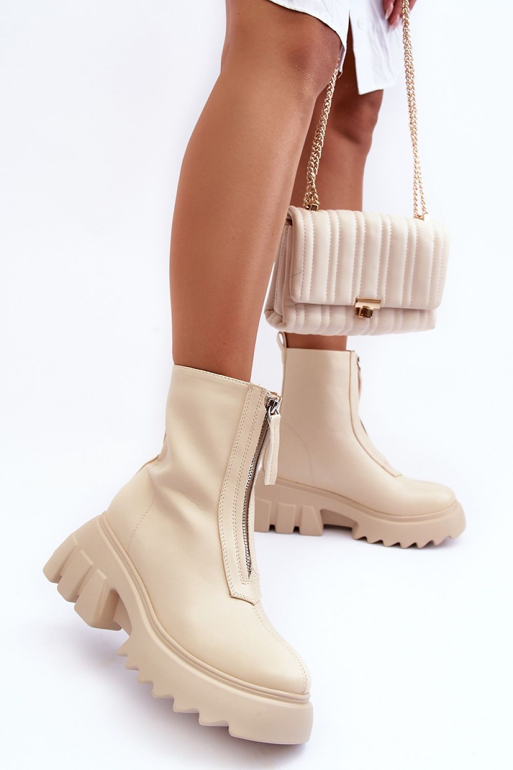 Boots model 185615 Step in style - Toi ‘n’ Moi Ltd