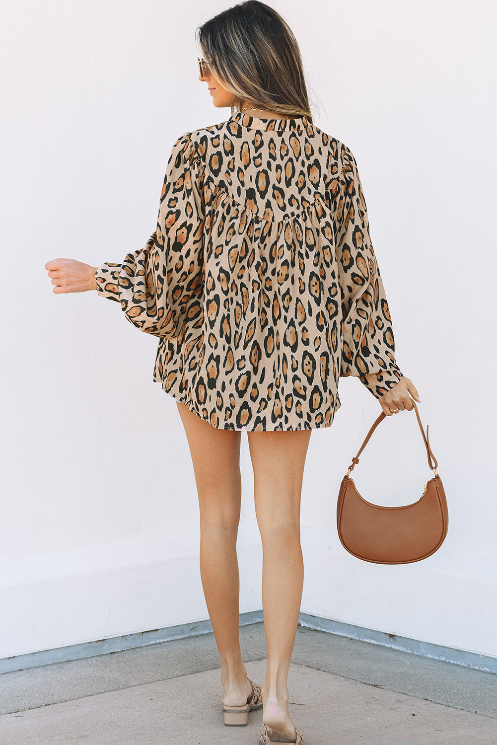 Chemise décontractée surdimensionnée à manches ballon et imprimé léopard beige clair