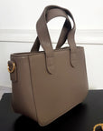 Bag with Extreme Chain Detail - Toi ‘n’ Moi Ltd